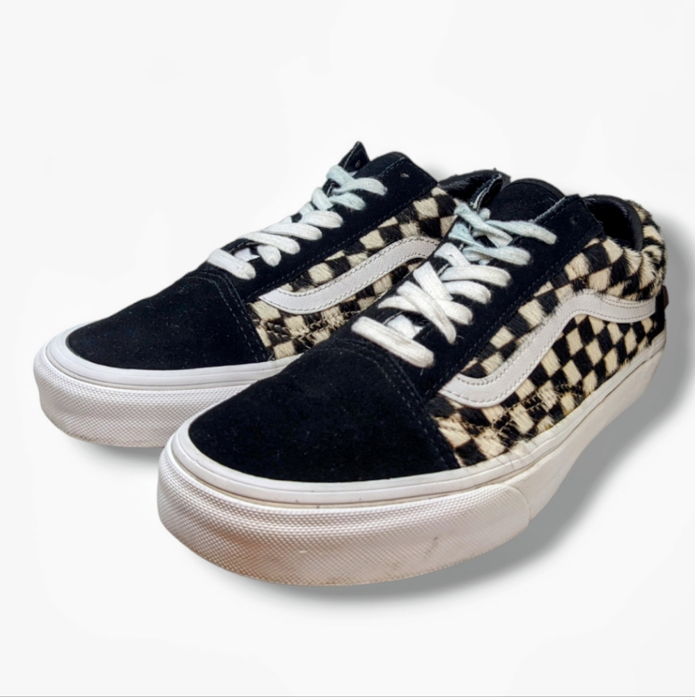 Vans | Old Skool Checkerboard Fur Sneakers Women's Size 8